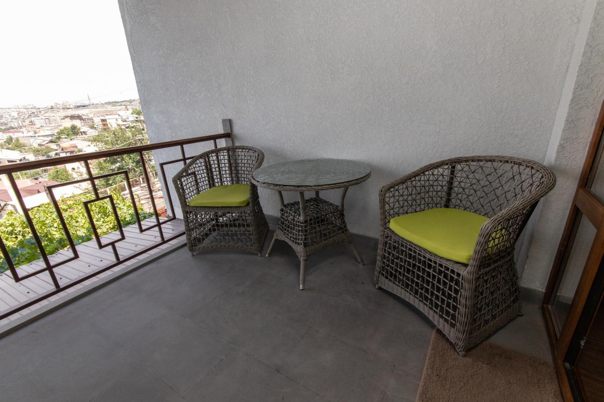Hillside Guest House Γιερεβάν Εξωτερικό φωτογραφία