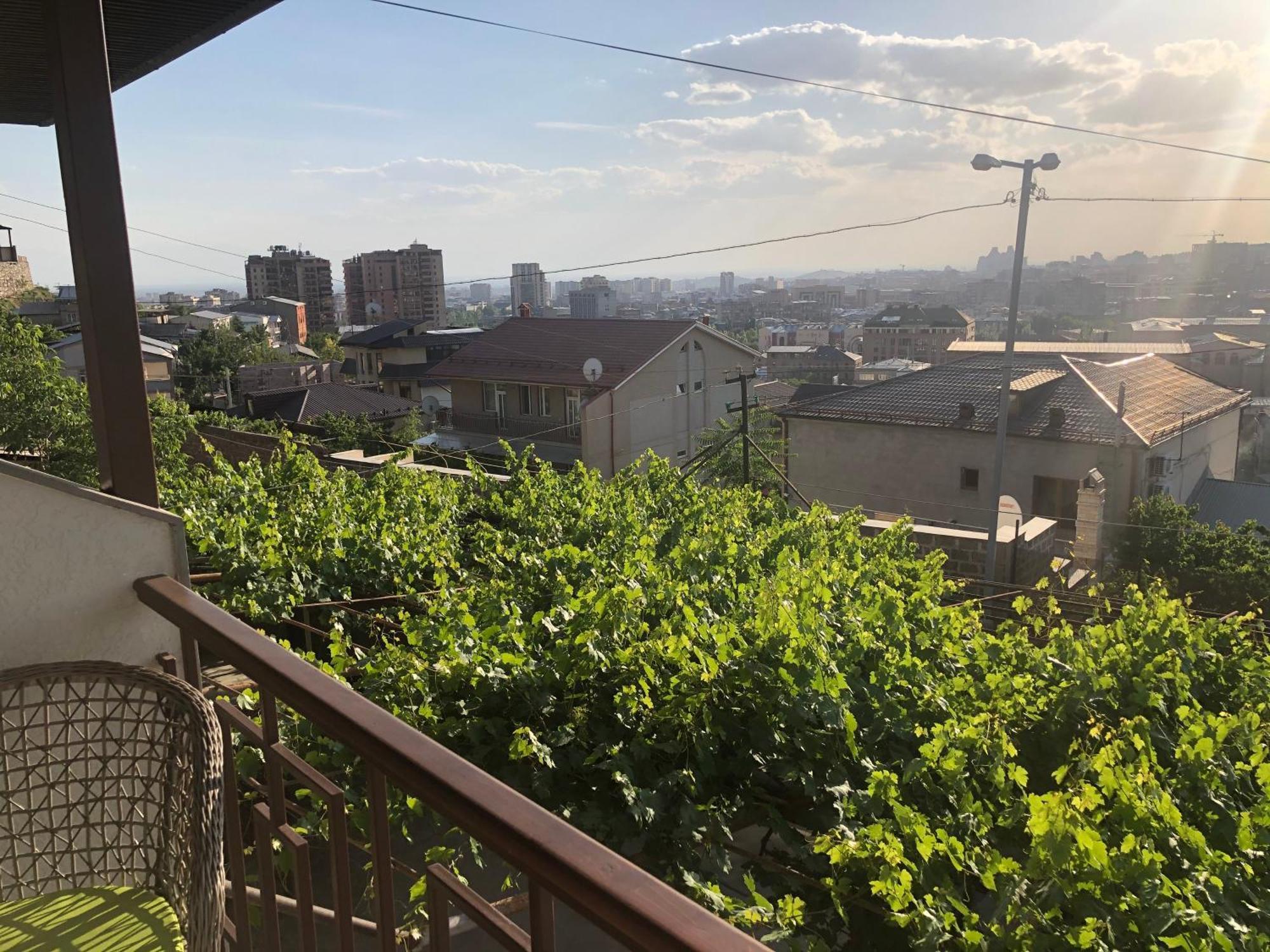 Hillside Guest House Γιερεβάν Εξωτερικό φωτογραφία